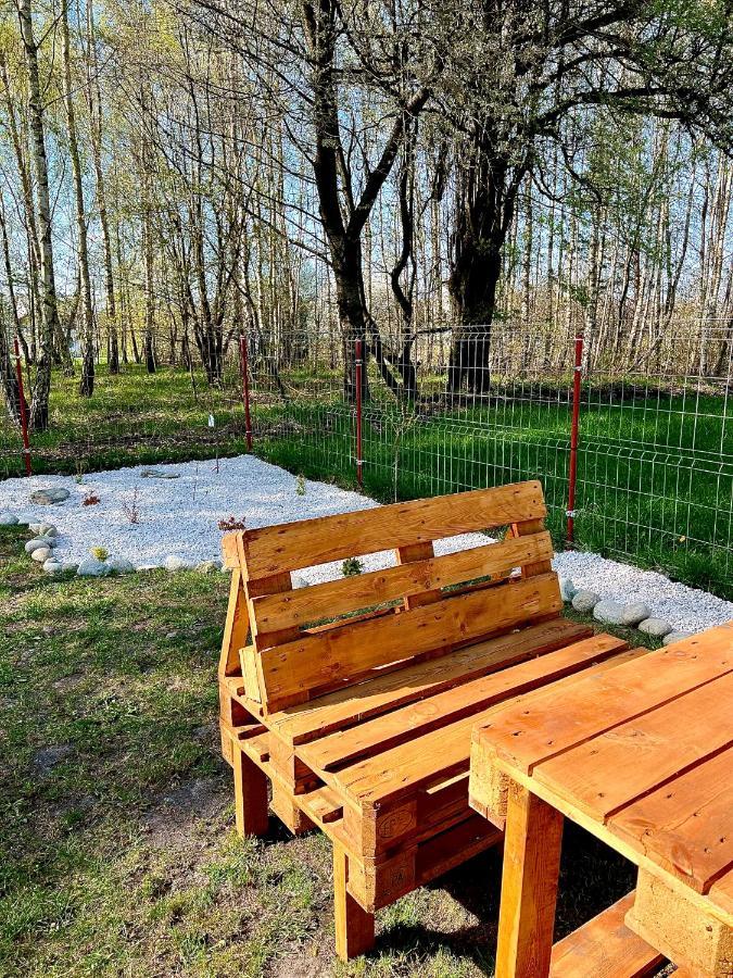DOMEK LETNISKOWY POD BRZOZAMI na Roztoczu wśród lasów Adamow  Zewnętrze zdjęcie